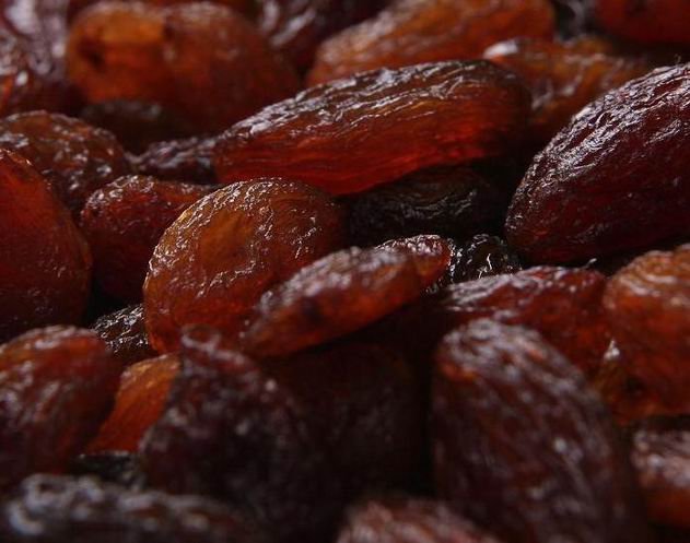 Dark Red Raisin