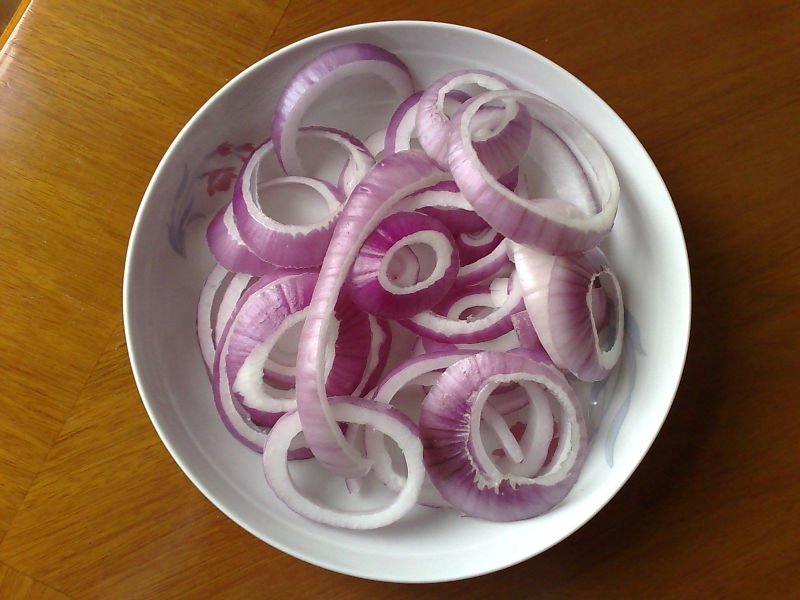 red sliced onion.jpg