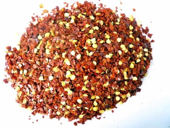 Cilli Crush with Seeds