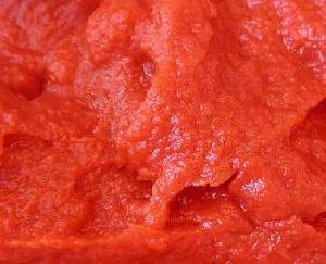 tomato paste seller
