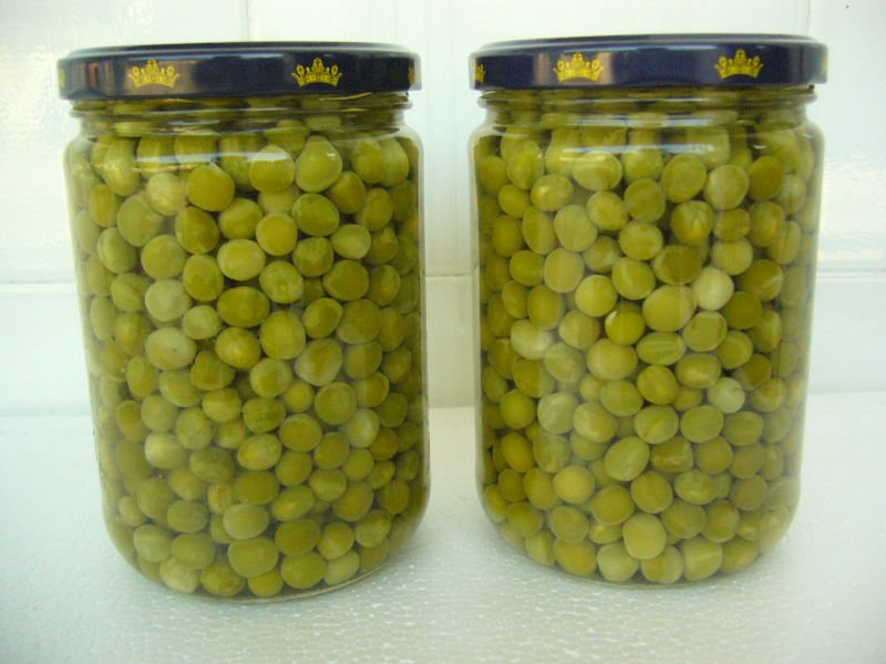 dry green peas in 660g glass bottle