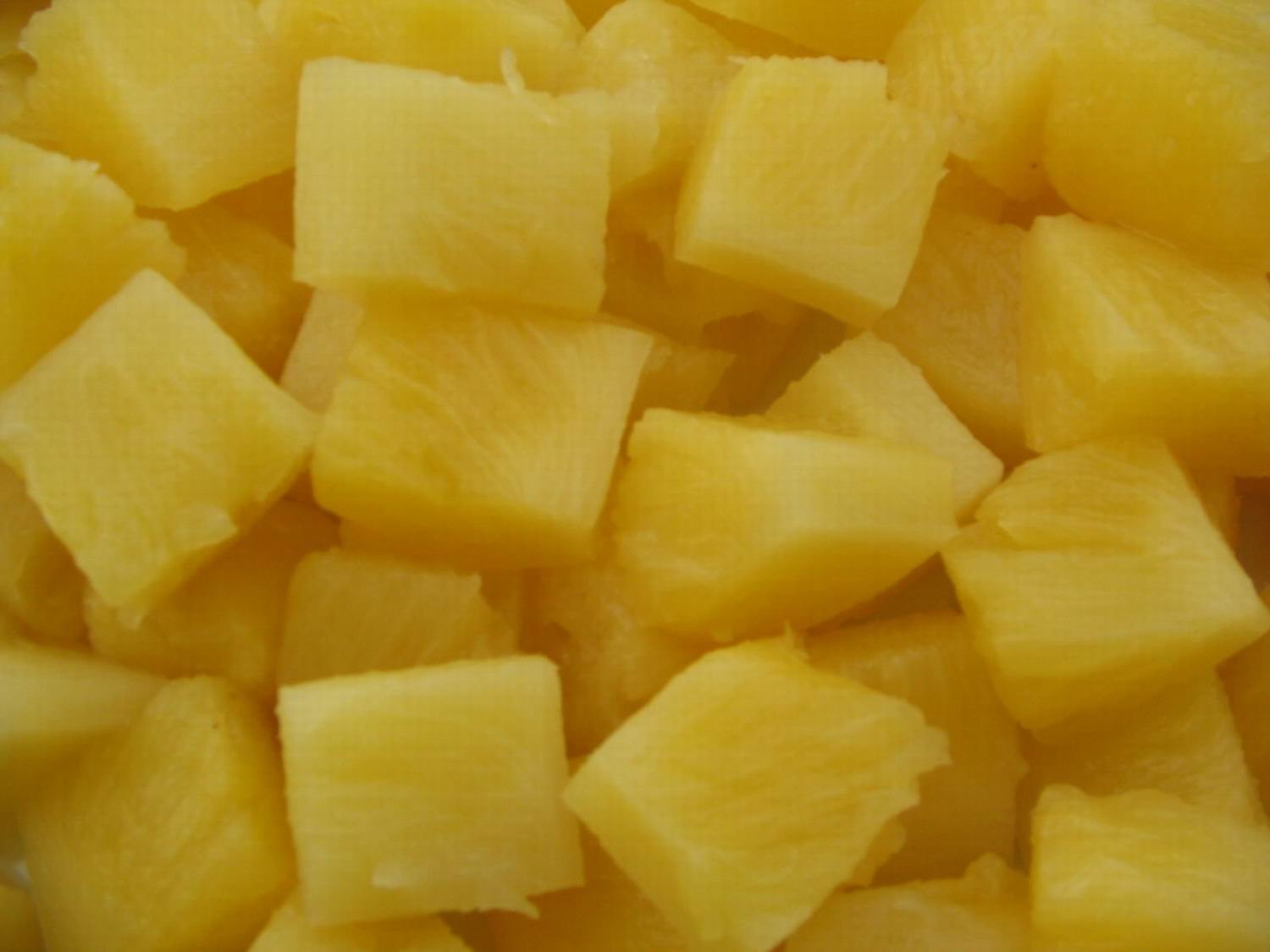 Healthy food canned pineapple chunks.