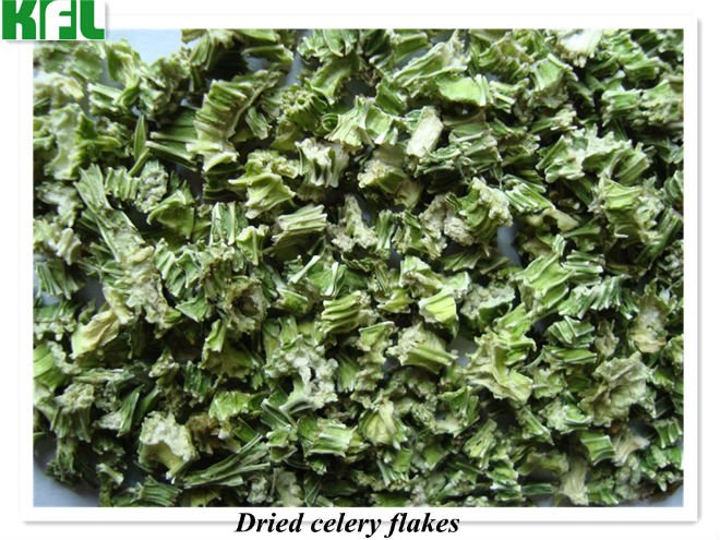 Dried celery flakes