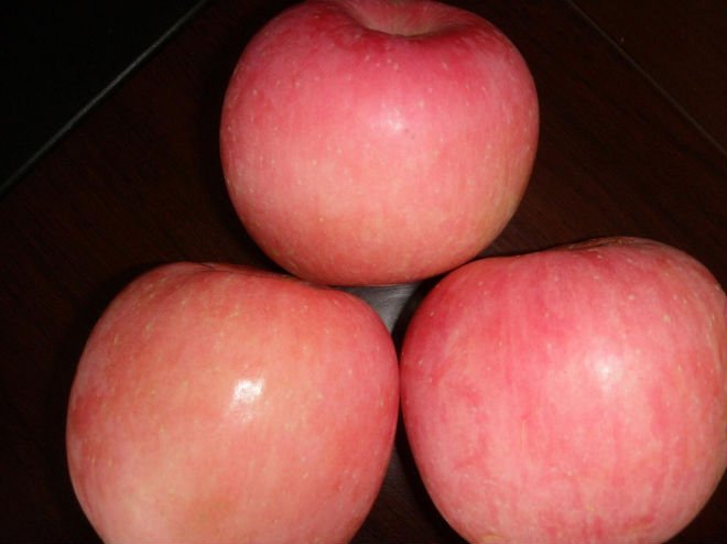 Apple-2.JPG