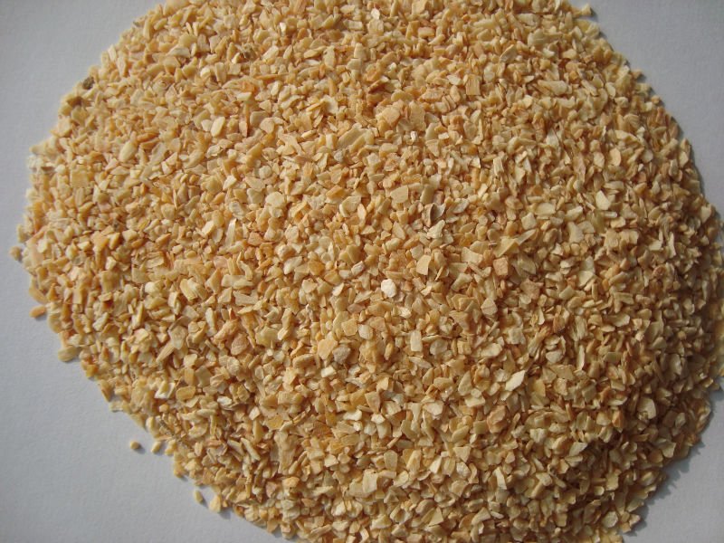 2011 new crop Dehydrated  garlic flake 2.0-3.0 mm
