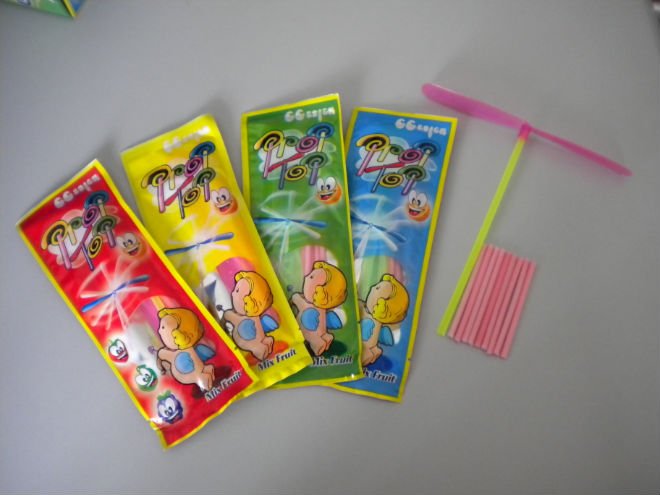 W01.cc stick candy with prop top.2