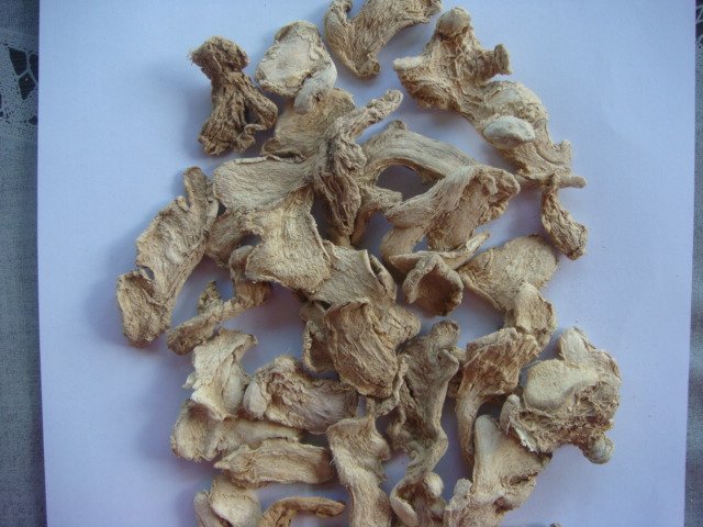 sliced dry ginger 2.JPG