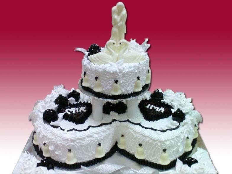 Images of lovely wedding cakes