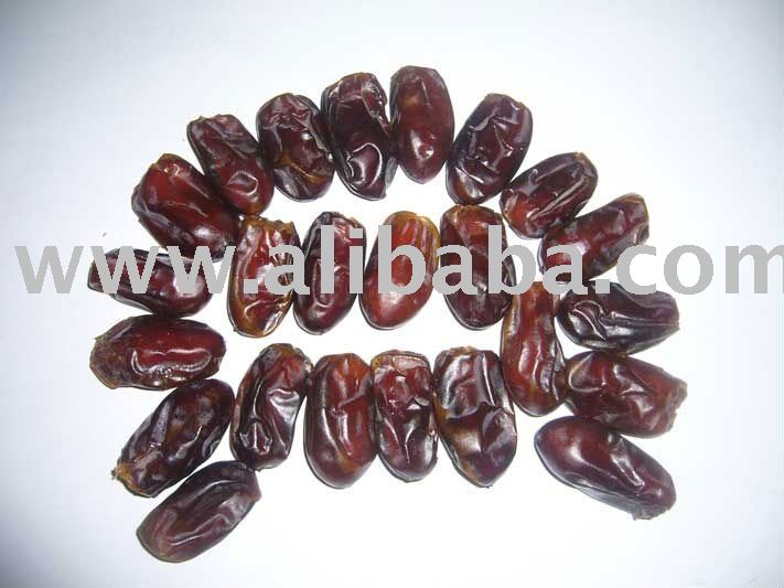 fresh dates fruit. Fresh dates - semi dry dates