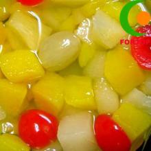 canned fruit cocktail