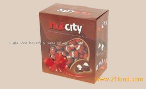 milky compound with hazelnut and cream