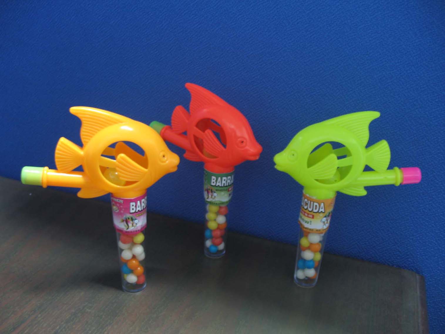 Offer toy candy-Fish Whistle