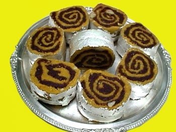 KAJU ANJIR ROLL cake