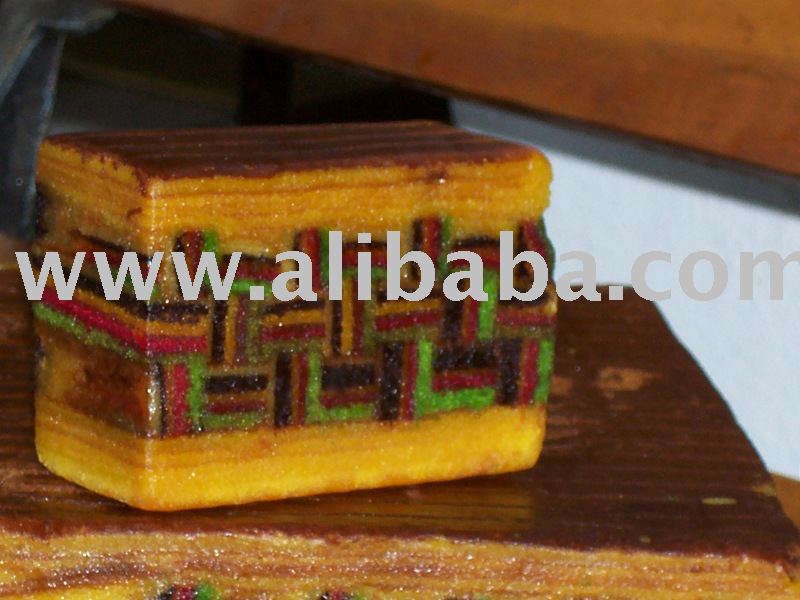 SARAWAK LAYER CAKE OR CAKES (KEK LAPIS SARAWAK) - TIKAR MENGKUANG