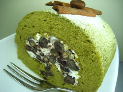 Green Tea Red Bean Swiss Roll