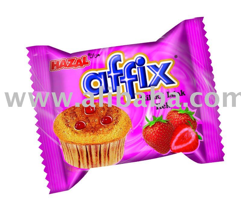 469 Affix Strawberry Sauce Filled Cake