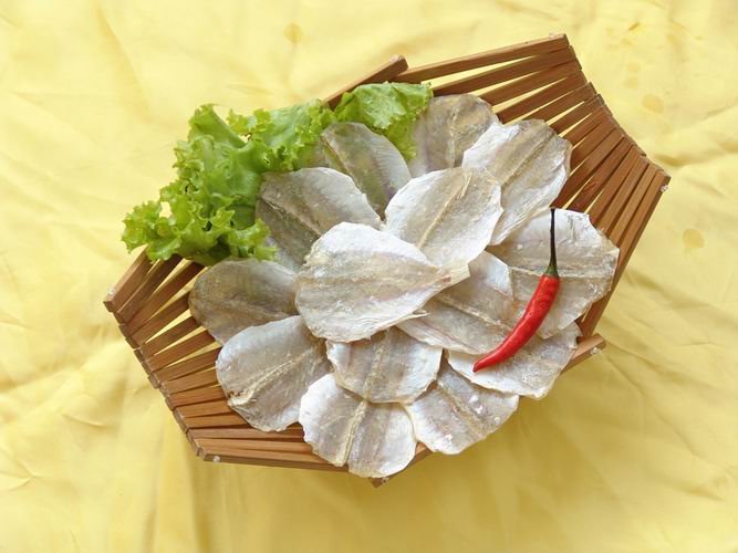 dried silver croaker
