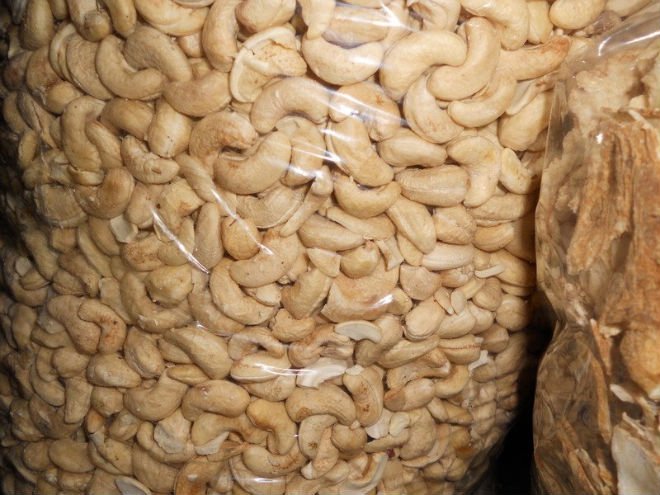 High Quality Raw and Dried Cashew Nut-Kernels For Sale