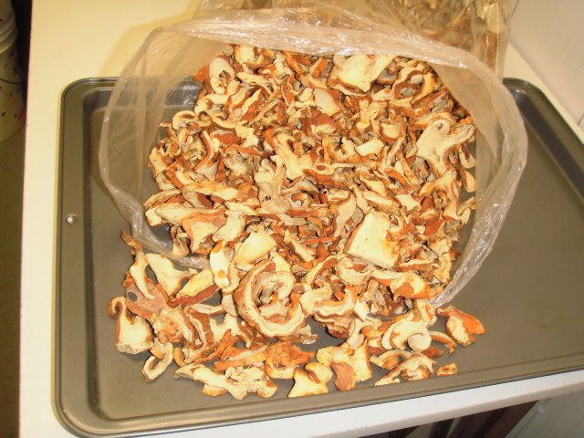 Lobster mushrooms dried, Homards seches