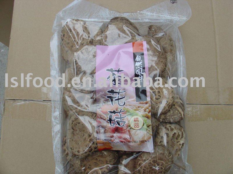 organic shiitake  mushrooms  in  pack ing