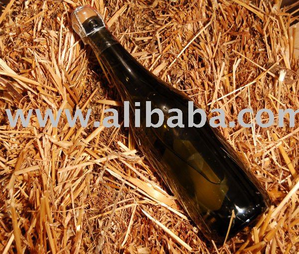 Romanella  white  sparkling dry wine