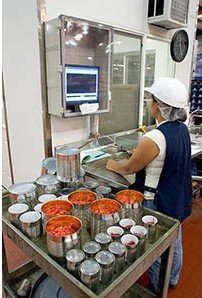 Hot-break tomato paste