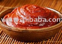 Tomato  paste  in  Glass   Jar s