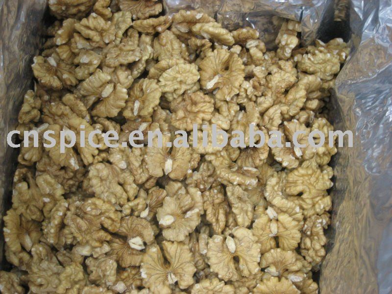 Walnut kernels