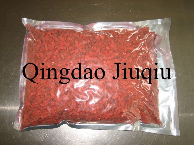 dry/fresh organic wolfberry fruit/lycium chinense
