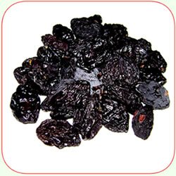 Dehydrated  plum  ( prune )