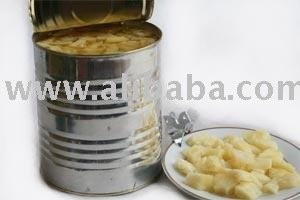 Pieced pineapples in light syrup