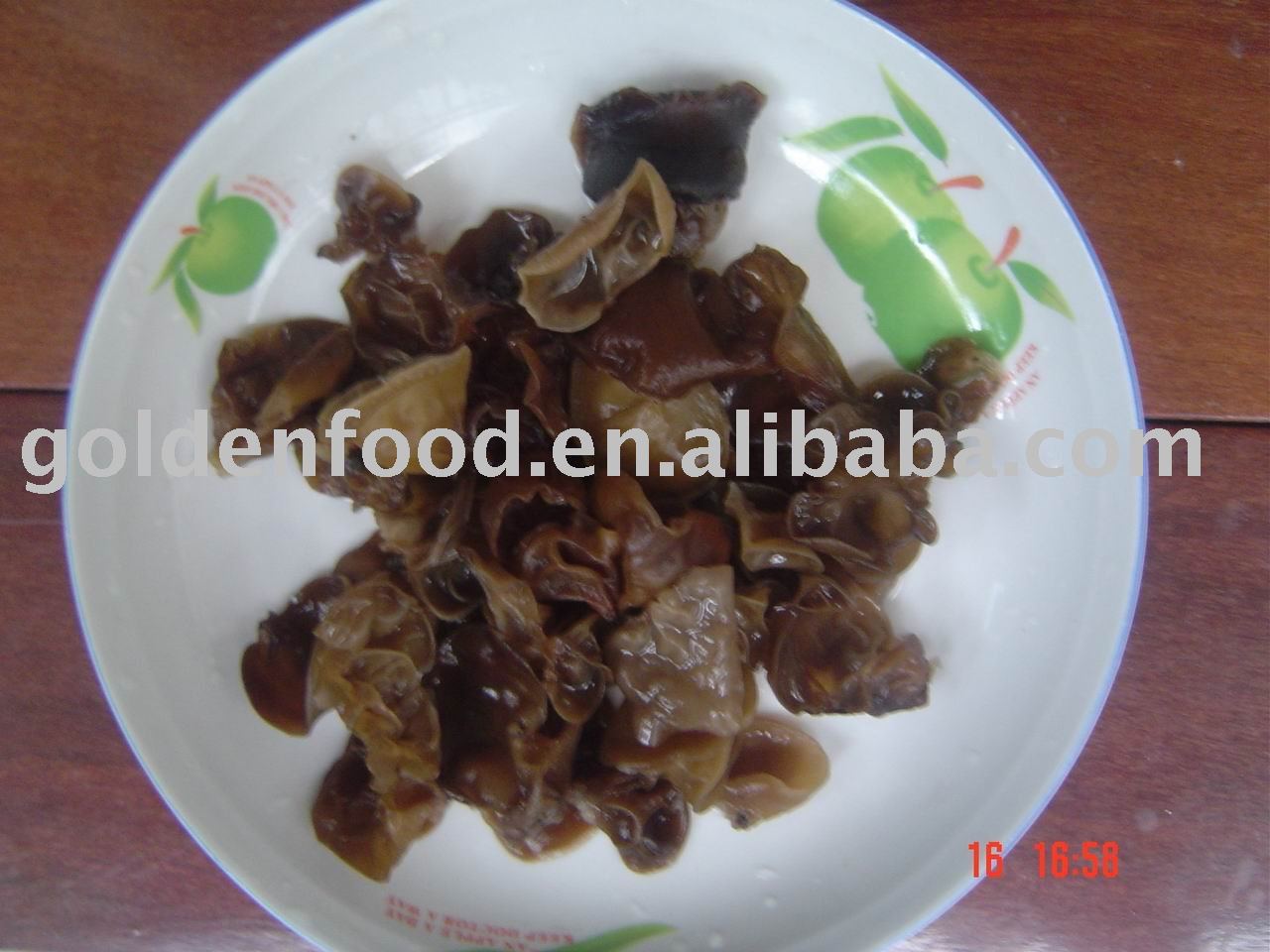 fresh agaric  wild   fungus  food  to supply
