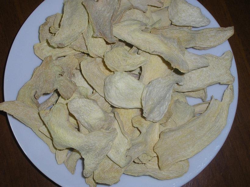 Fresh and  Slice d  Dried   Ginger .