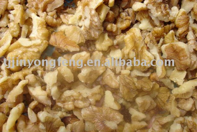 Walnut kernels (L.P.)