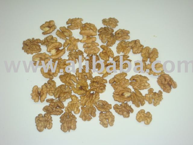 walnut kernels & walnut in shell