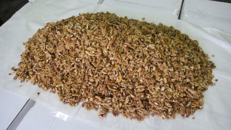 Walnut kernels