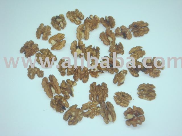 LAH 1/2 Light Amber walnut kernels