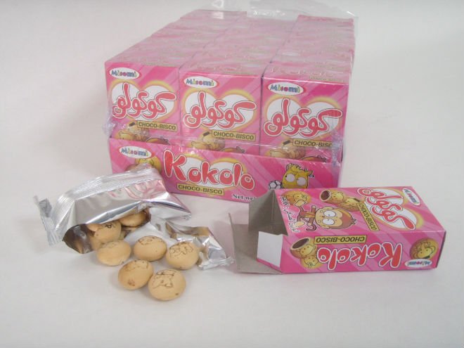 Bear shape cream filled biscuit