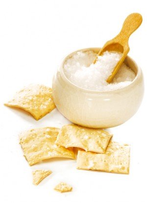 Crisp Baked Crackers with Sea Salt
