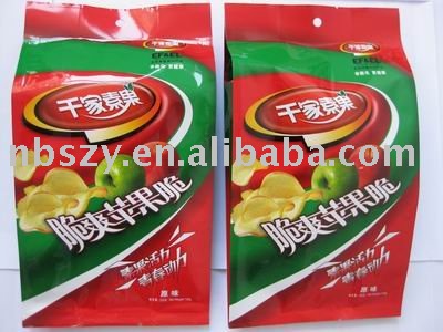 Vacuum crispy fried dried apple slices