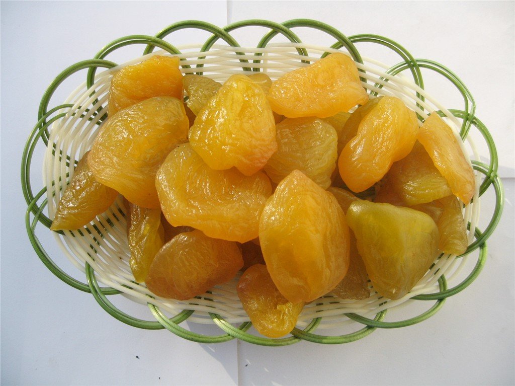 dried yellow peach