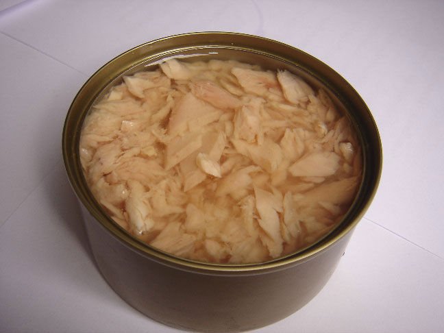Canned Skipjack Tuna Flake in Vegetable Oil