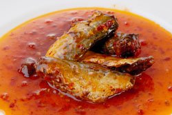 Canned Sardines in Tomato Sauce with Chill
