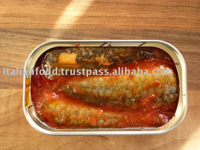 Canned sardines in oil