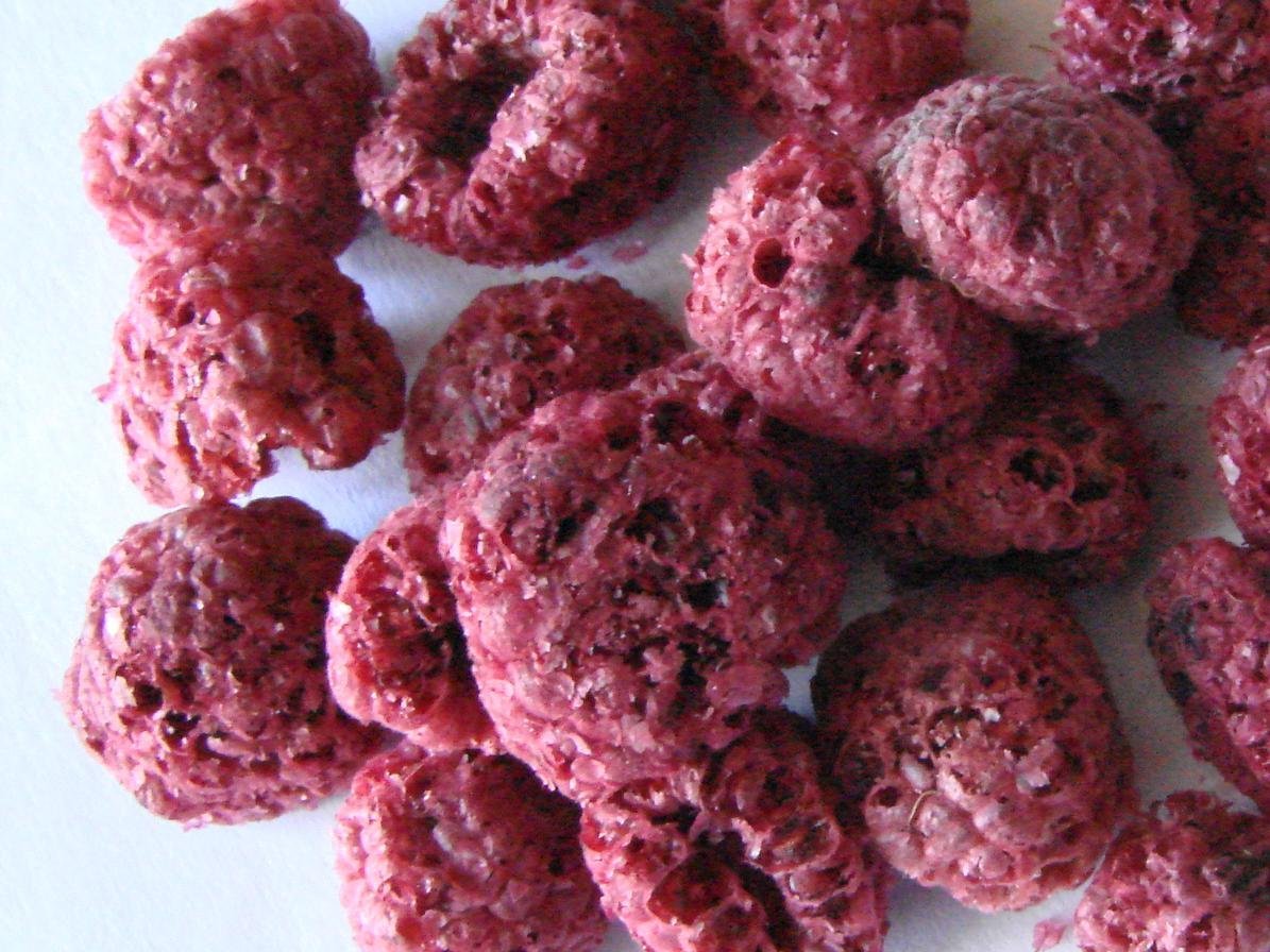 DRIED RASPBERRY HERITAGE OR MEEKER
