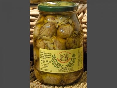 Artichokes in olive oil