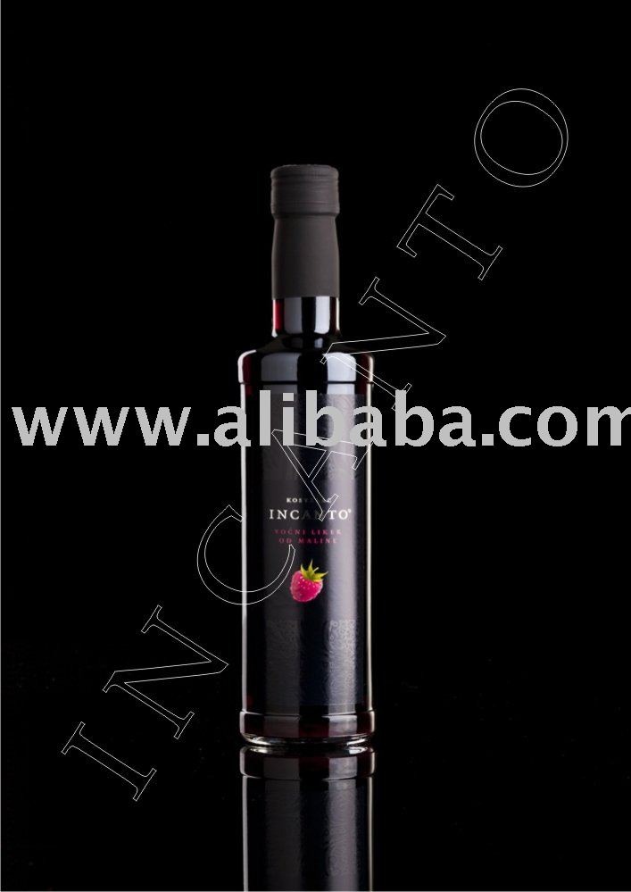 Raspberry liqueur INCANTO 500 ml