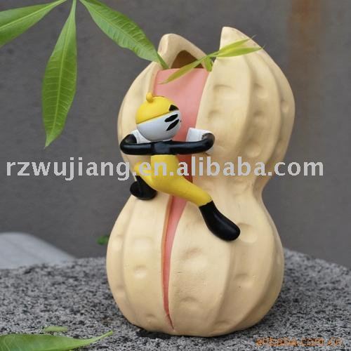 raw peanut in shell