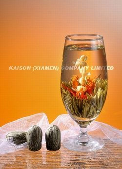 Chinese  Bloom ing Tea(Ingredients: Organic Green tea leaves, Jasmine flower,  Lily )