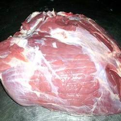 FROZEN HALAL BEEF / BUFFALO BONELESS MEAT (FQ CUTS / HQ CUTS / COMPENSATED 60/40)